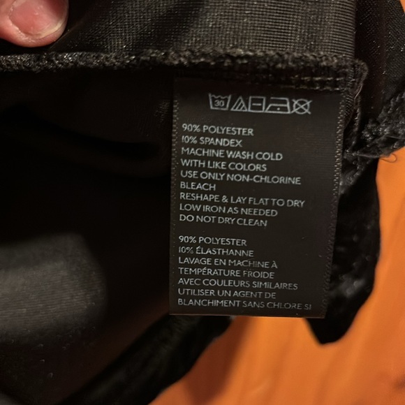 Kimchi Blue Crushed Velvet Black Cami  size - medium - Picture 4 of 5